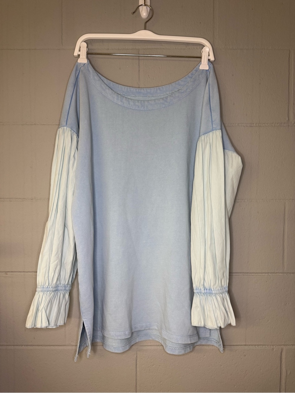 Pilcro Anthropologie Mixed Media Puff Sleeve Sweatshirt in Light Blue Sz Medium - Picture 4 of 9